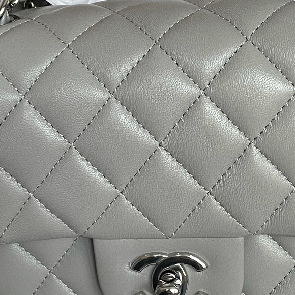 NEW 21B Chanel Grey Classic Mini Square SHW Lamb - Picture 13 of 14